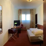 Dormero 4*