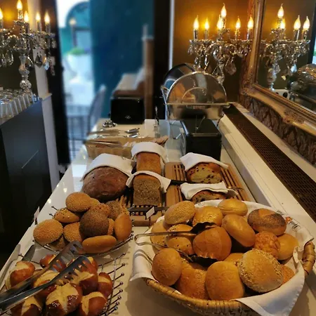 Boutiquehotel Goldhahn Bio Sport & Wellness Hotel 3*