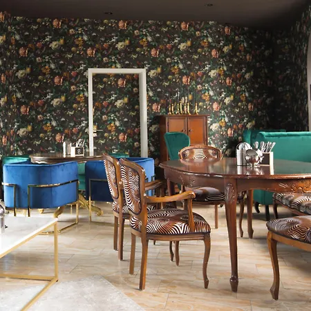 시티 호텔 안티크 4*