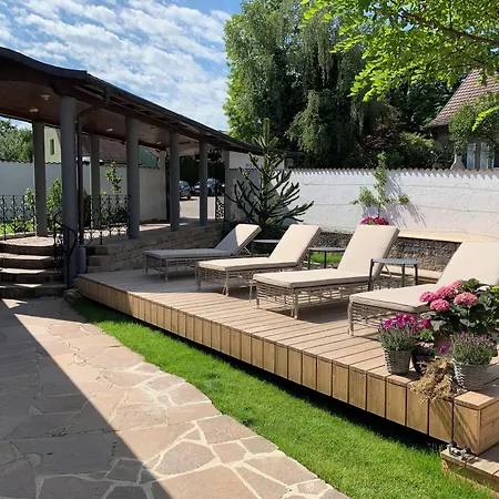 Boutiquehotel Goldhahn Bio Sport & Wellness מלון