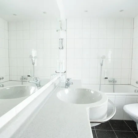 ホテル シティ ホテル アンティック 4*