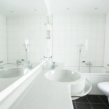 シティ ホテル アンティック