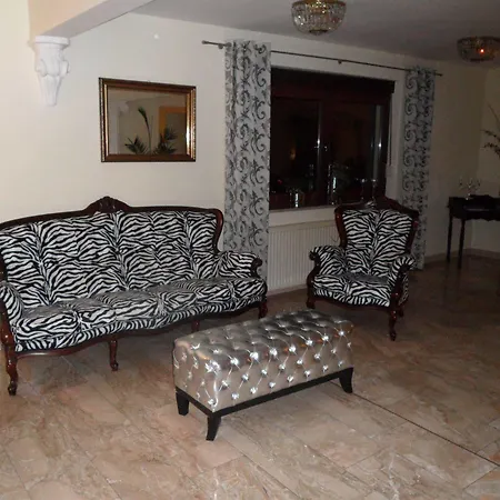 Boutiquehotel Goldhahn Bio Sport & Wellness 阿伦